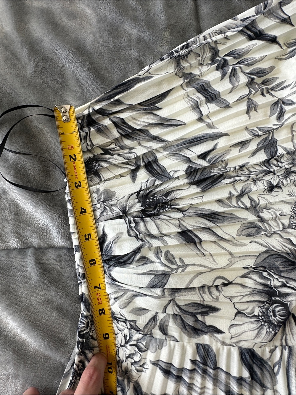 H&M One-Shoulder Pleated Floral Midi Dress - White/Dark grey/Grey- Size XS - Picture 10 of 12
